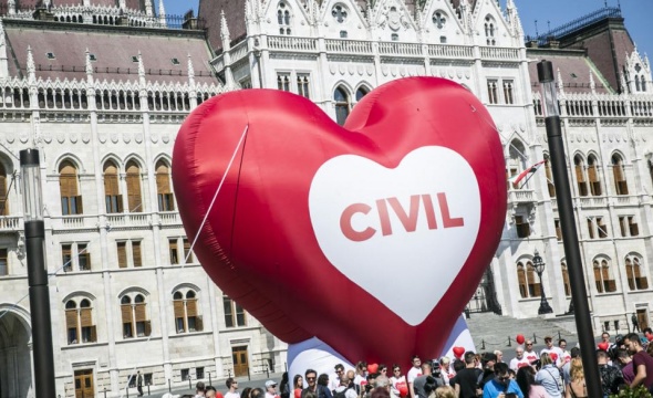 Újból eljárást indít a civiltörvény miatt Magyarország ellen az Európai Bizottság