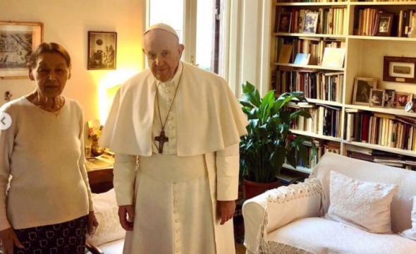 Magyar származású holokauszt-túlélőt látogatott meg Ferenc pápa