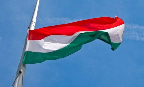 Még mindig a magyar a legboldogtalanabb visegrádi nemzet, de a 2010-es években itt volt a legnagyobb javulás